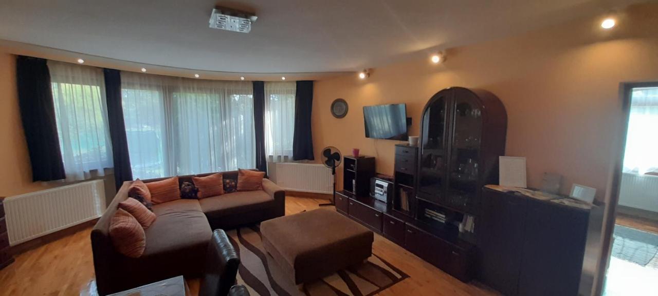Sunfish Apartman Balatonszarszo Exterior foto